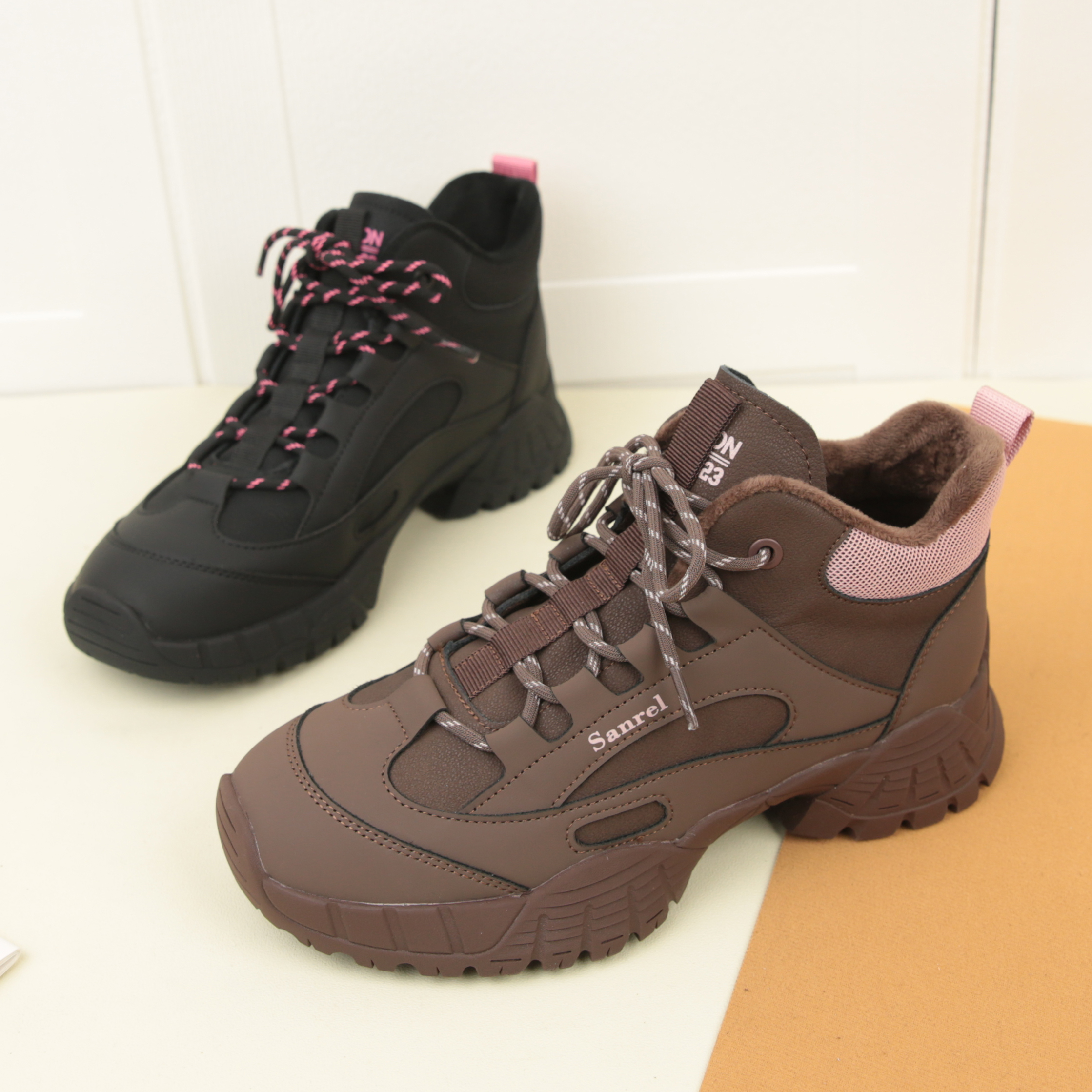 6003冬季新款加绒低跟真皮阿甘鞋时尚休闲鞋跑步运动鞋软底女鞋