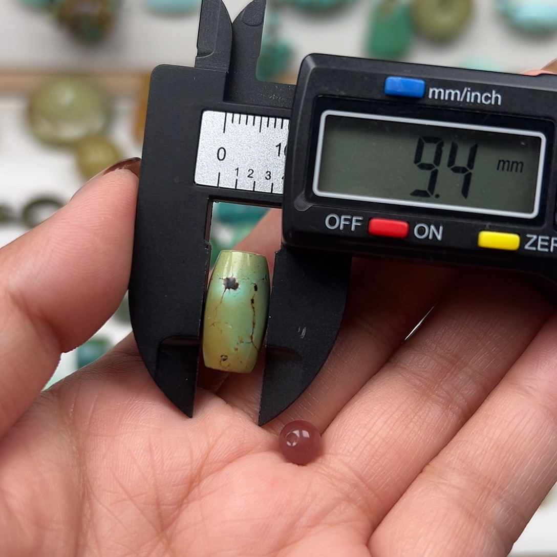 南红玛瑙未镶嵌珠宝奇石