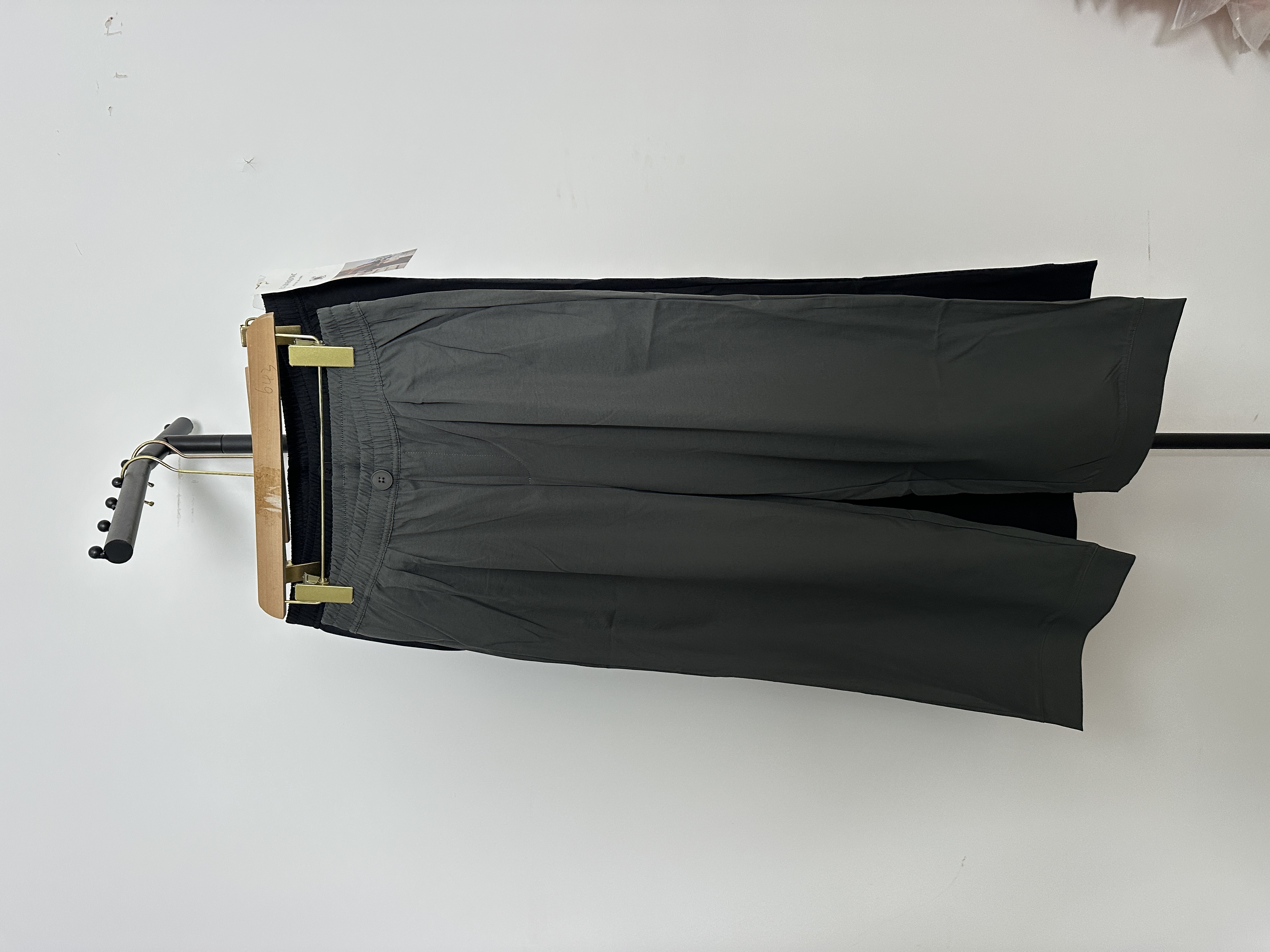 781 YIKE 夏季 九分 豆腐裤 亲肤 透气 