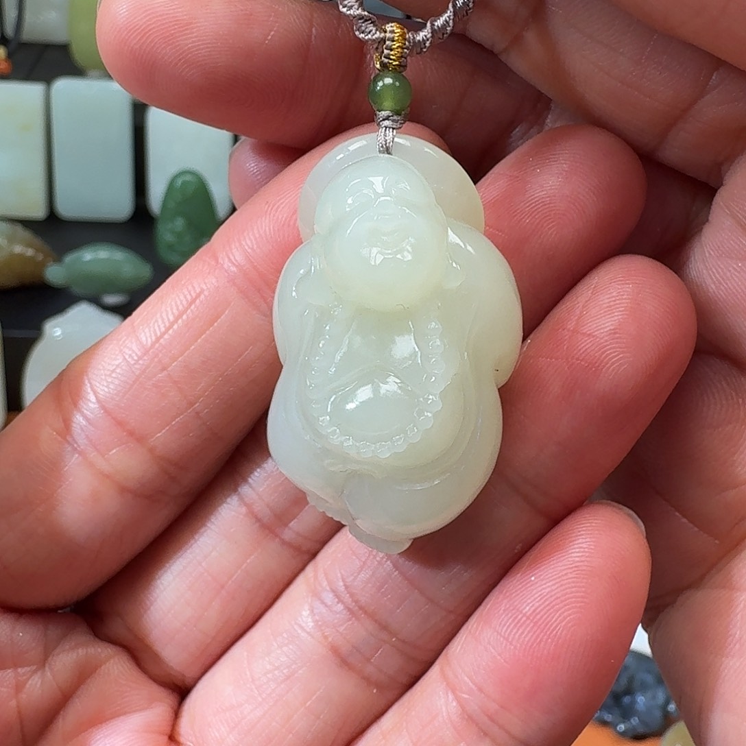 和田玉颈饰未镶嵌