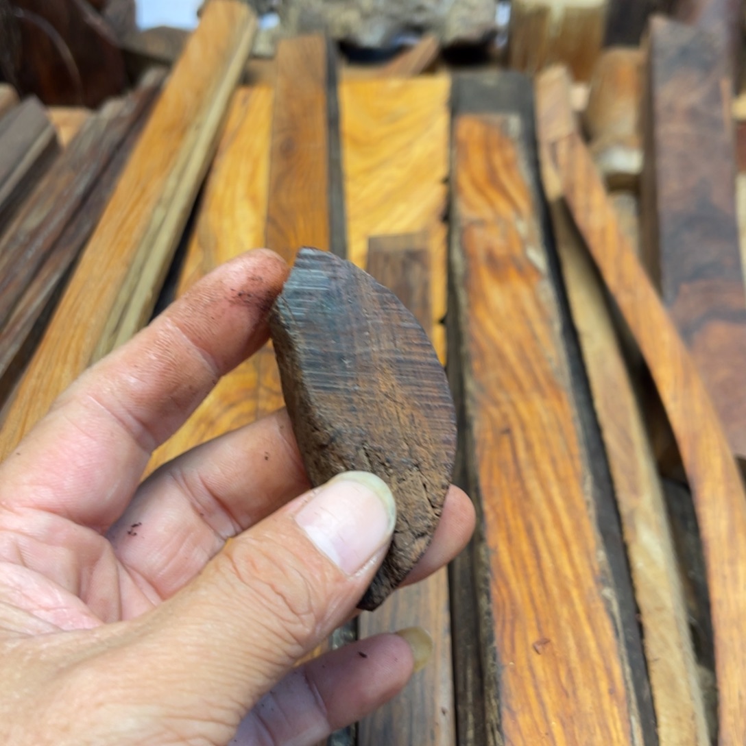 宁***亮香榧木海南黄花梨