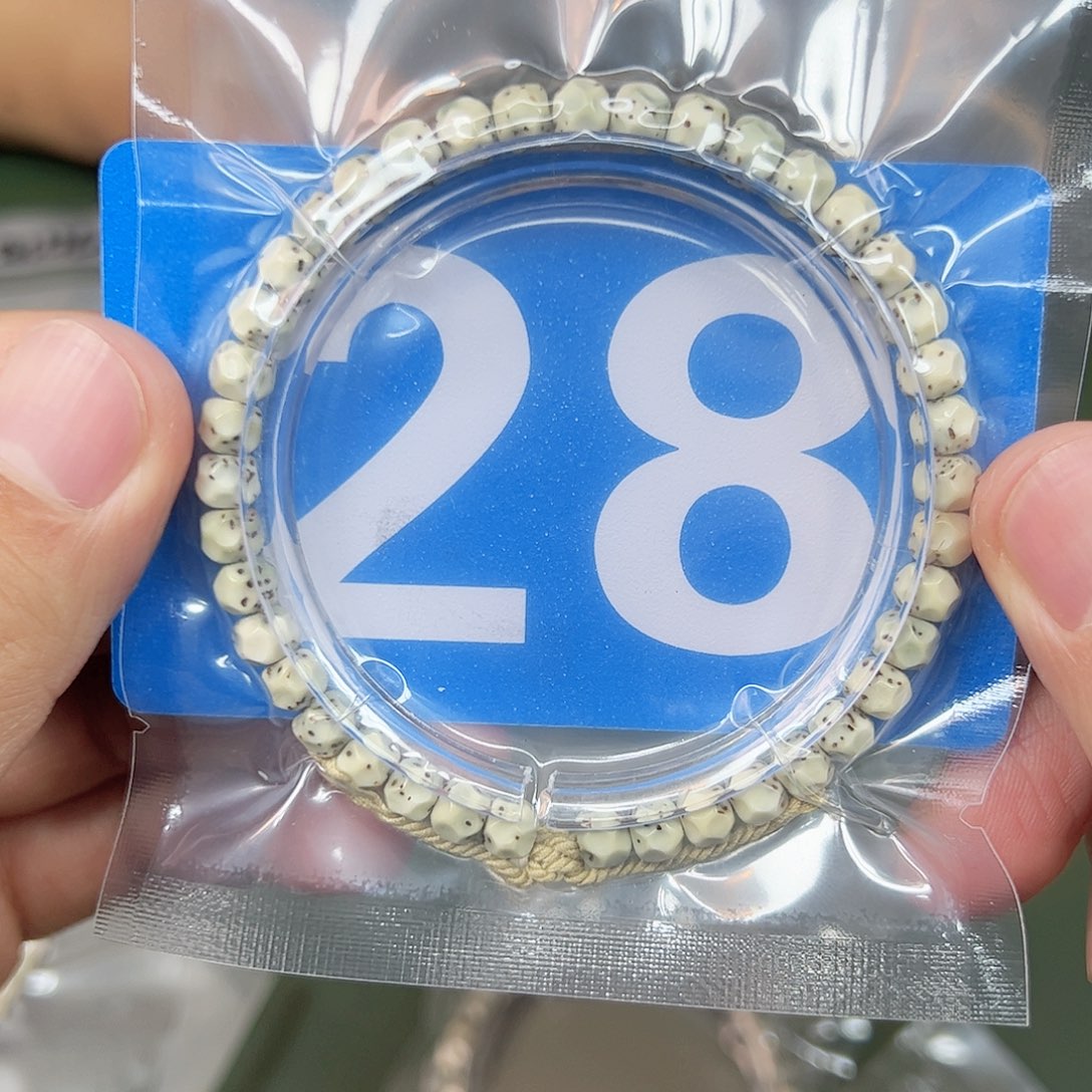 星月菩提吊坠65手工无相。   28