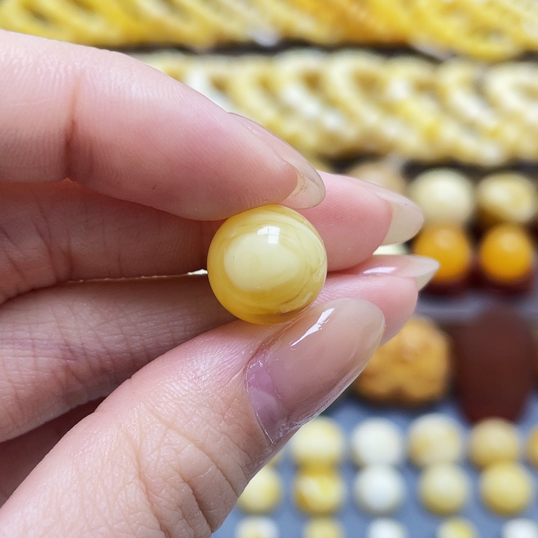 琥珀裸石未镶嵌蜜蜡圆珠12.7mm微瑕