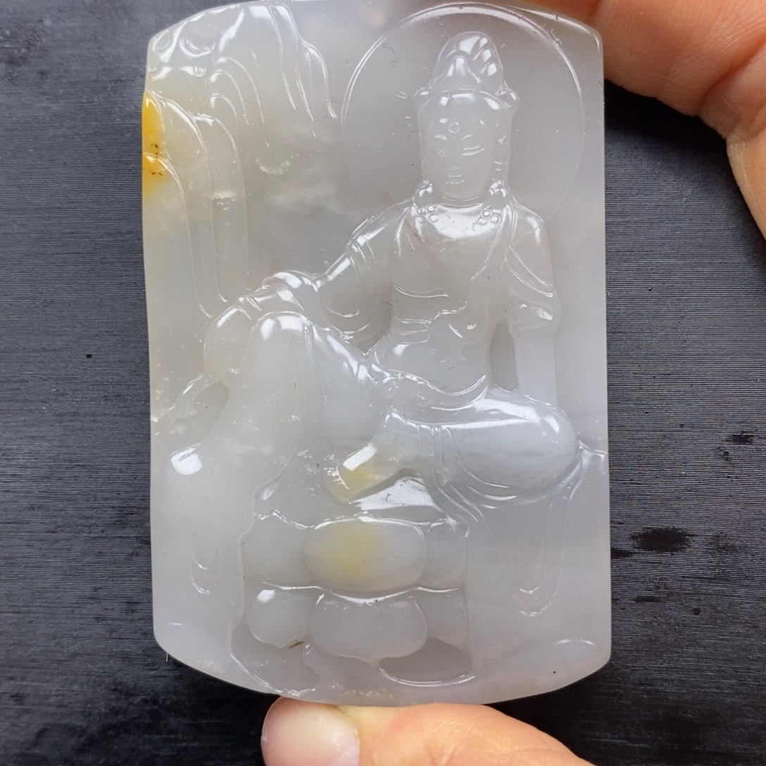 石英质玉（黄龙玉）颈饰未镶嵌