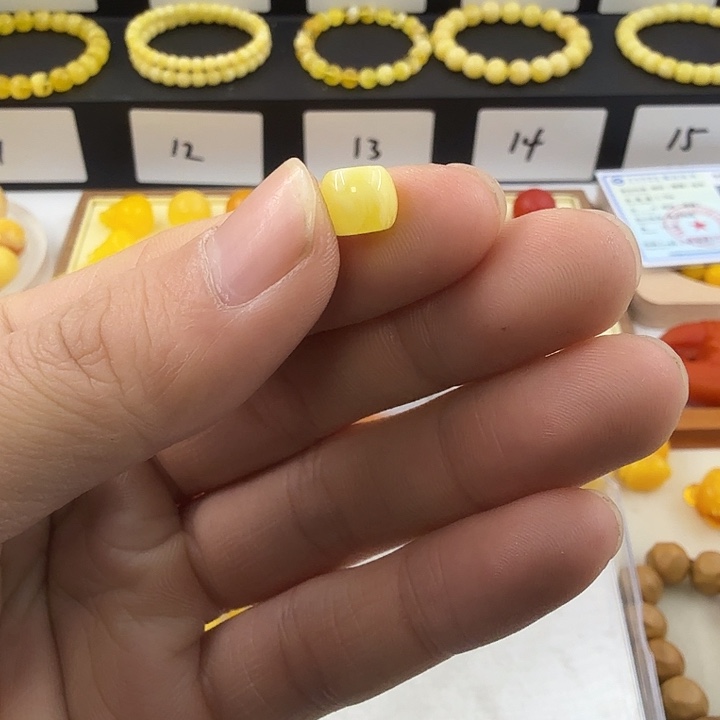 琥珀未镶嵌裸石蜜蜡柠檬黄直切