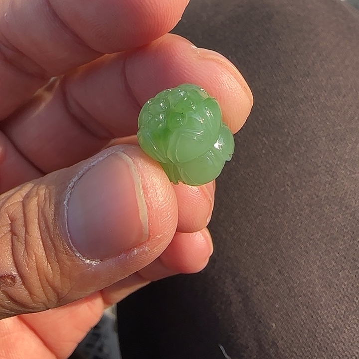 和田玉（碧玉）未镶嵌颈饰乌兰海碧玉