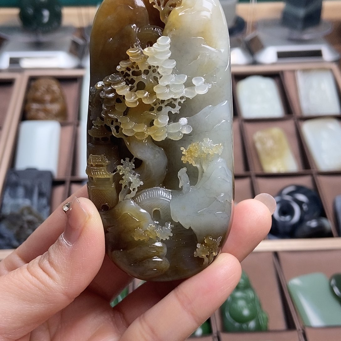 和田玉（糖玉）颈饰未镶嵌