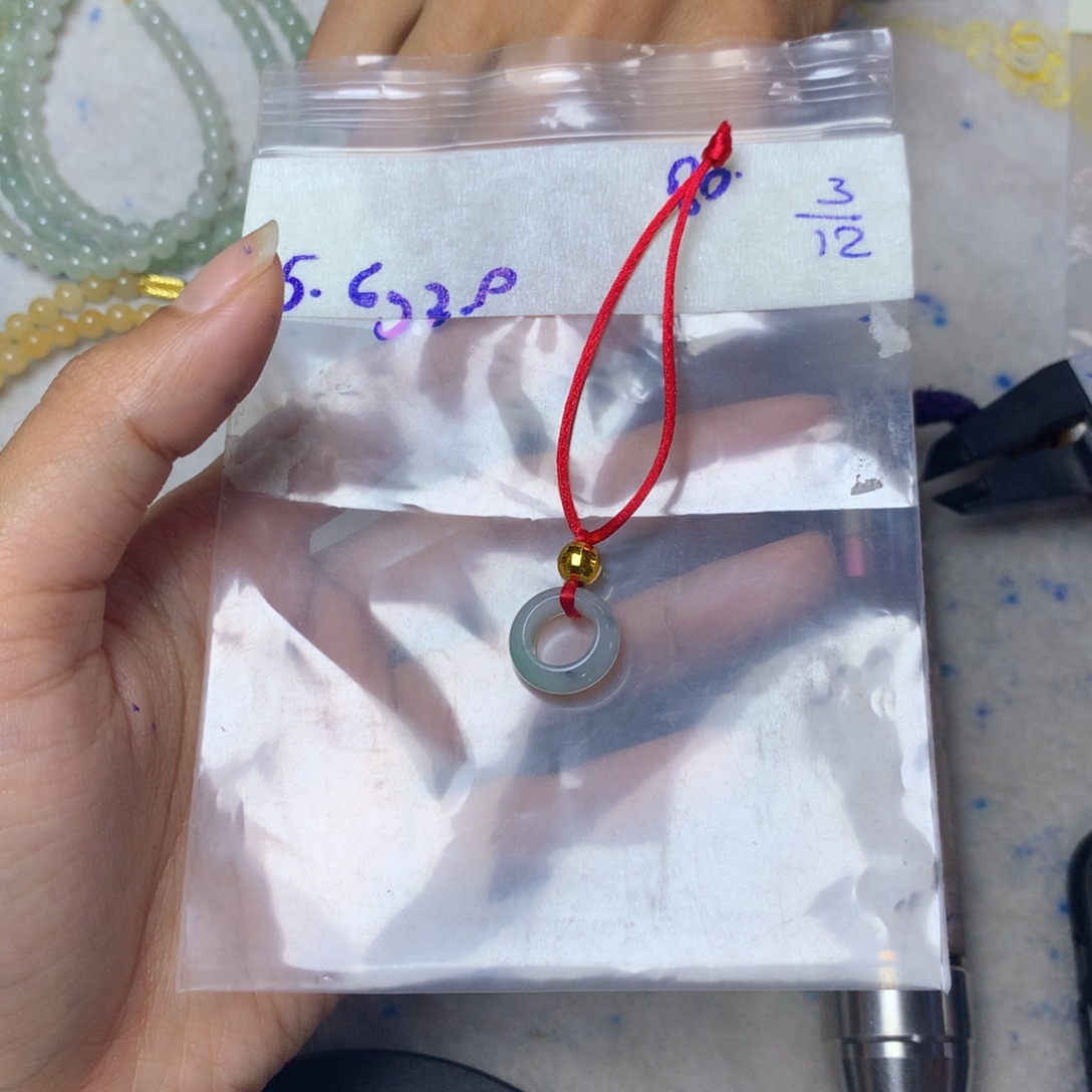 定制翡翠未镶嵌天然缅甸翡翠多样性