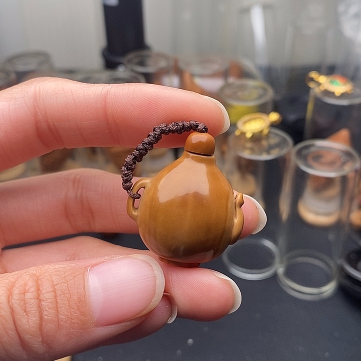 橄榄核吊坠用****3四花壶