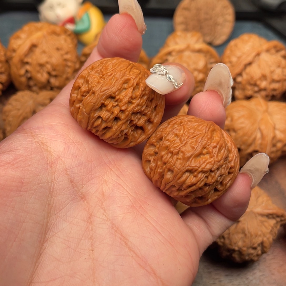 文玩核桃吊坠楊*旺红皮磨32