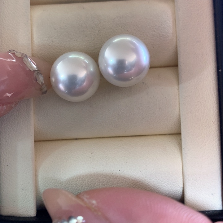 18K金镶嵌耳饰海水珍珠