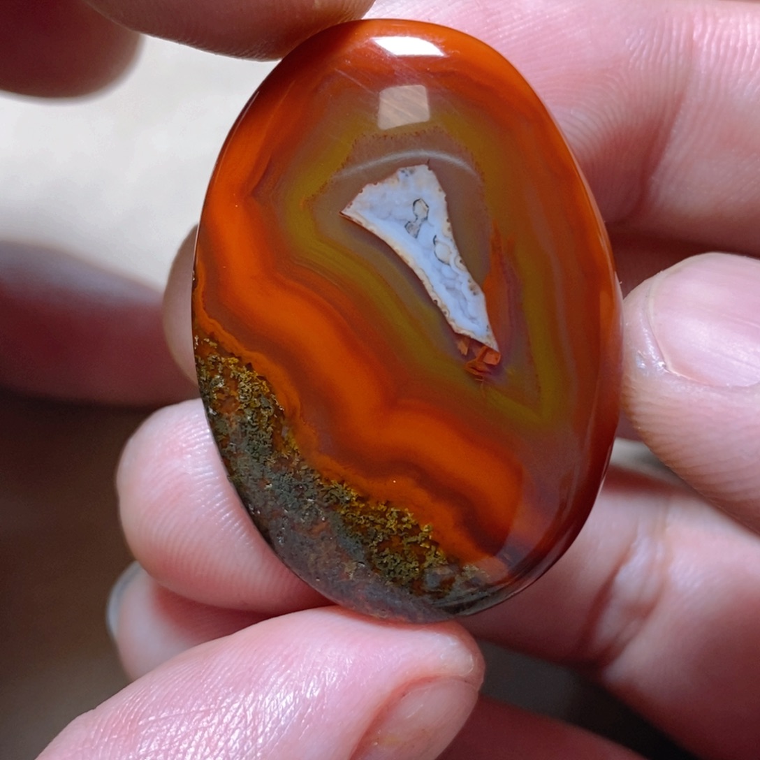 未镶嵌颈饰玛瑙/玉髓?**人