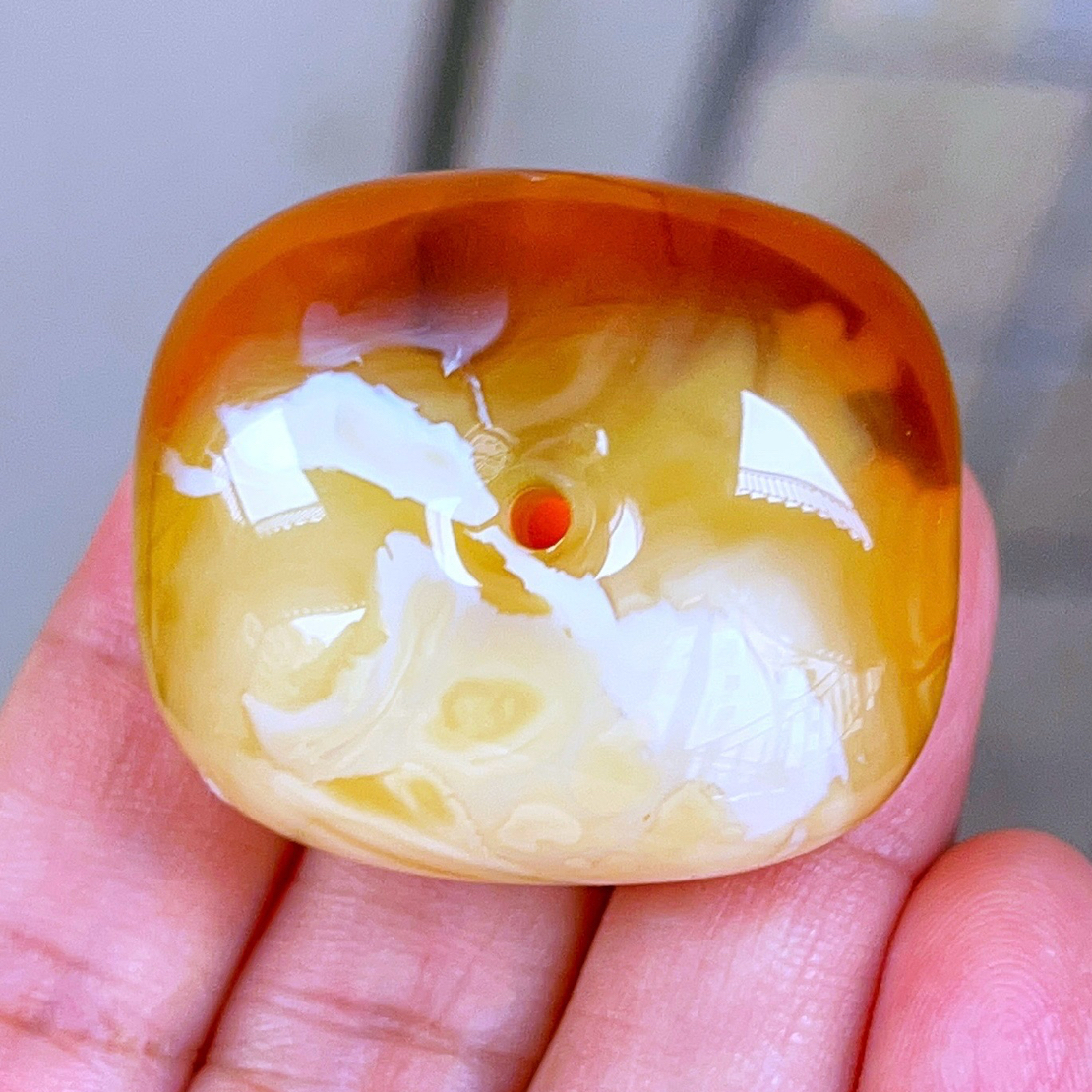 俄料溶洞荧光金瓷白藏扣