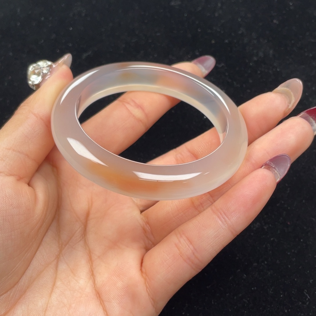 玛瑙/玉髓手镯未镶嵌