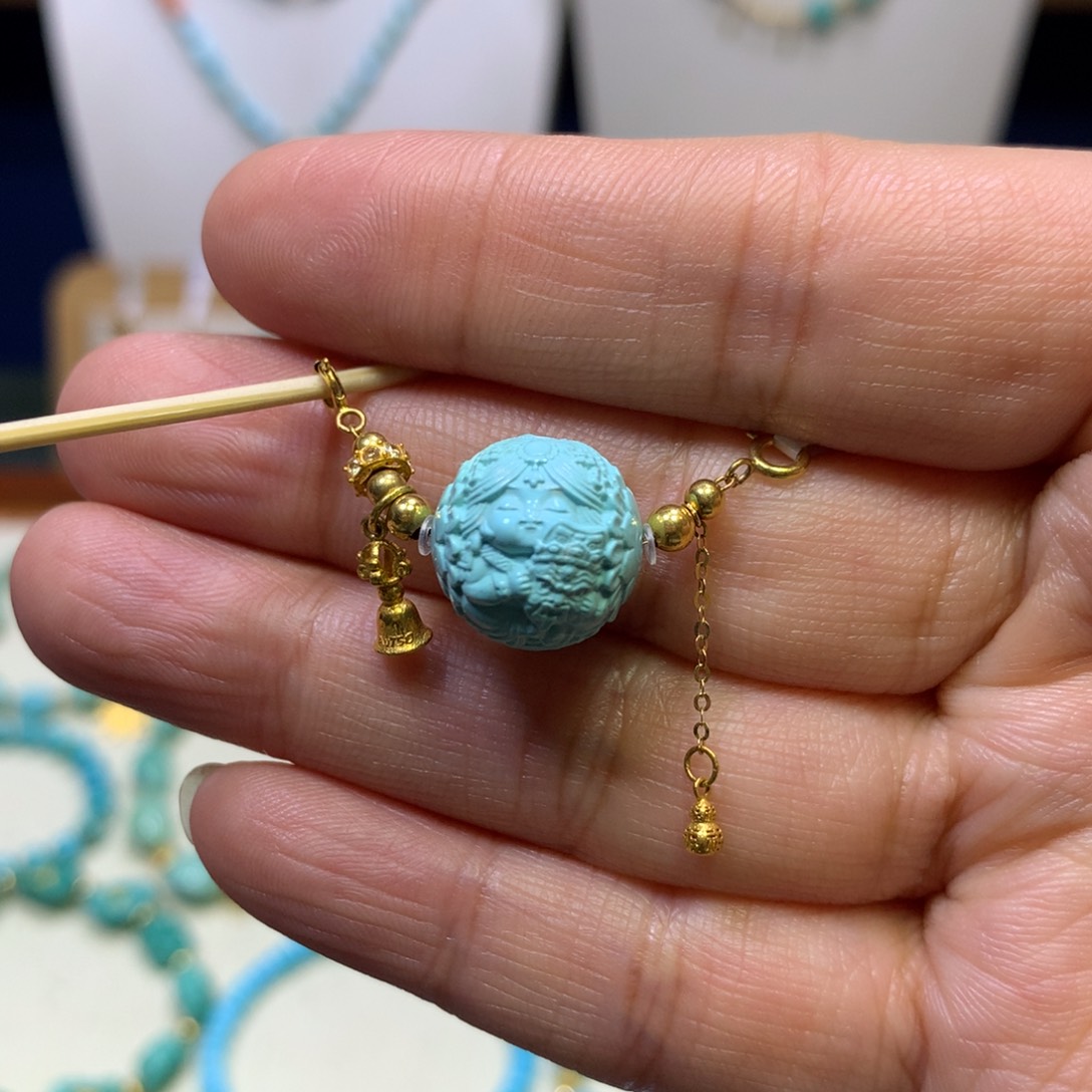 绿松石18K金镶嵌吊坠