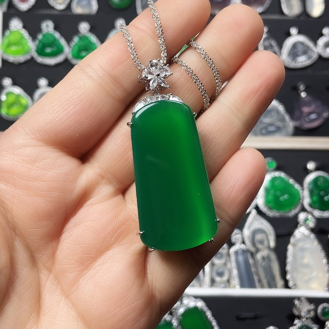 玛瑙/玉髓颈饰合金