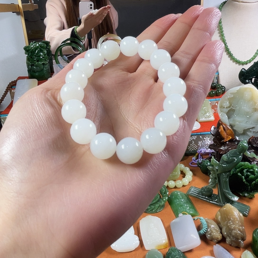 和田玉未镶嵌手串