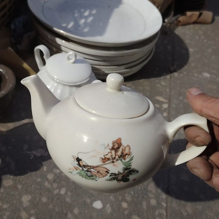 盘陶瓷盘子碗啥都有