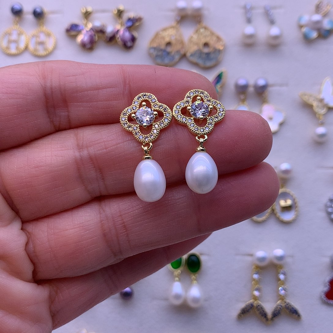 淡水珍珠耳饰合金