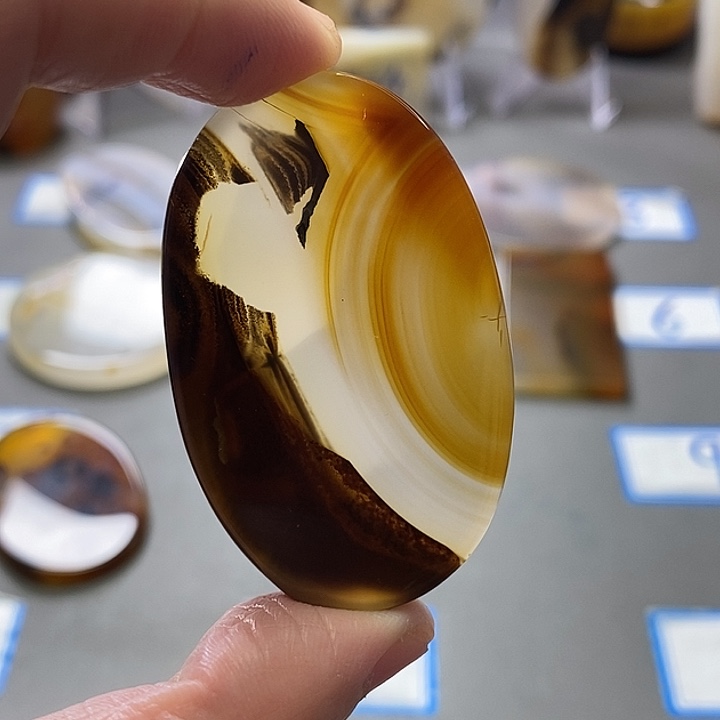 玛瑙/玉髓未镶嵌珠宝半成品190