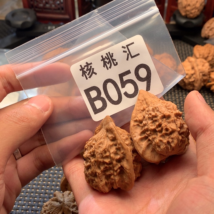 吊坠文玩核桃朱雀