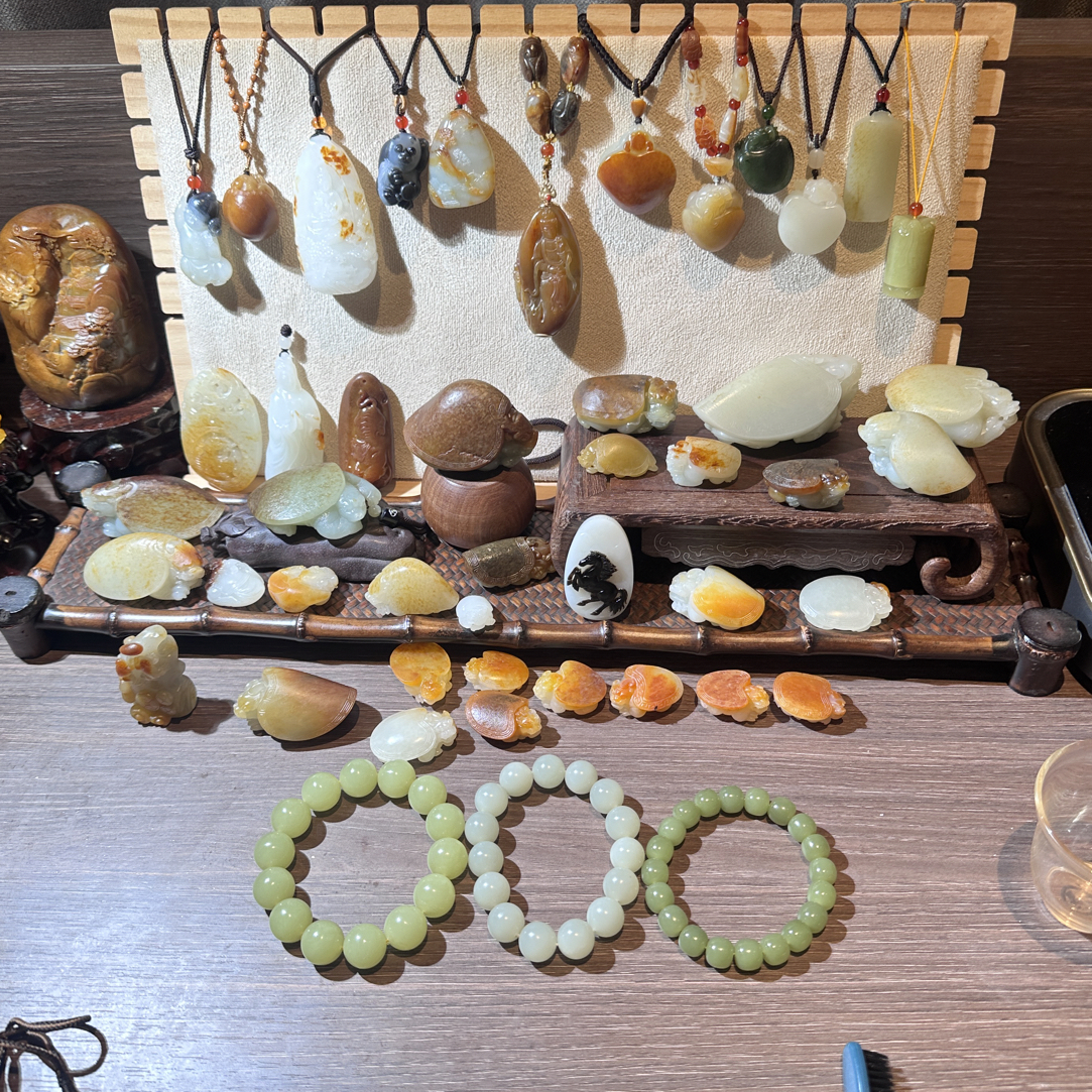 新疆和田玉  五福捧寿