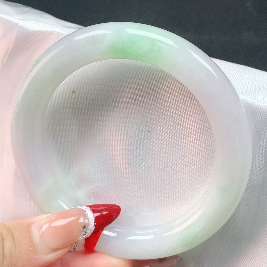 翡翠手镯未镶嵌58圈