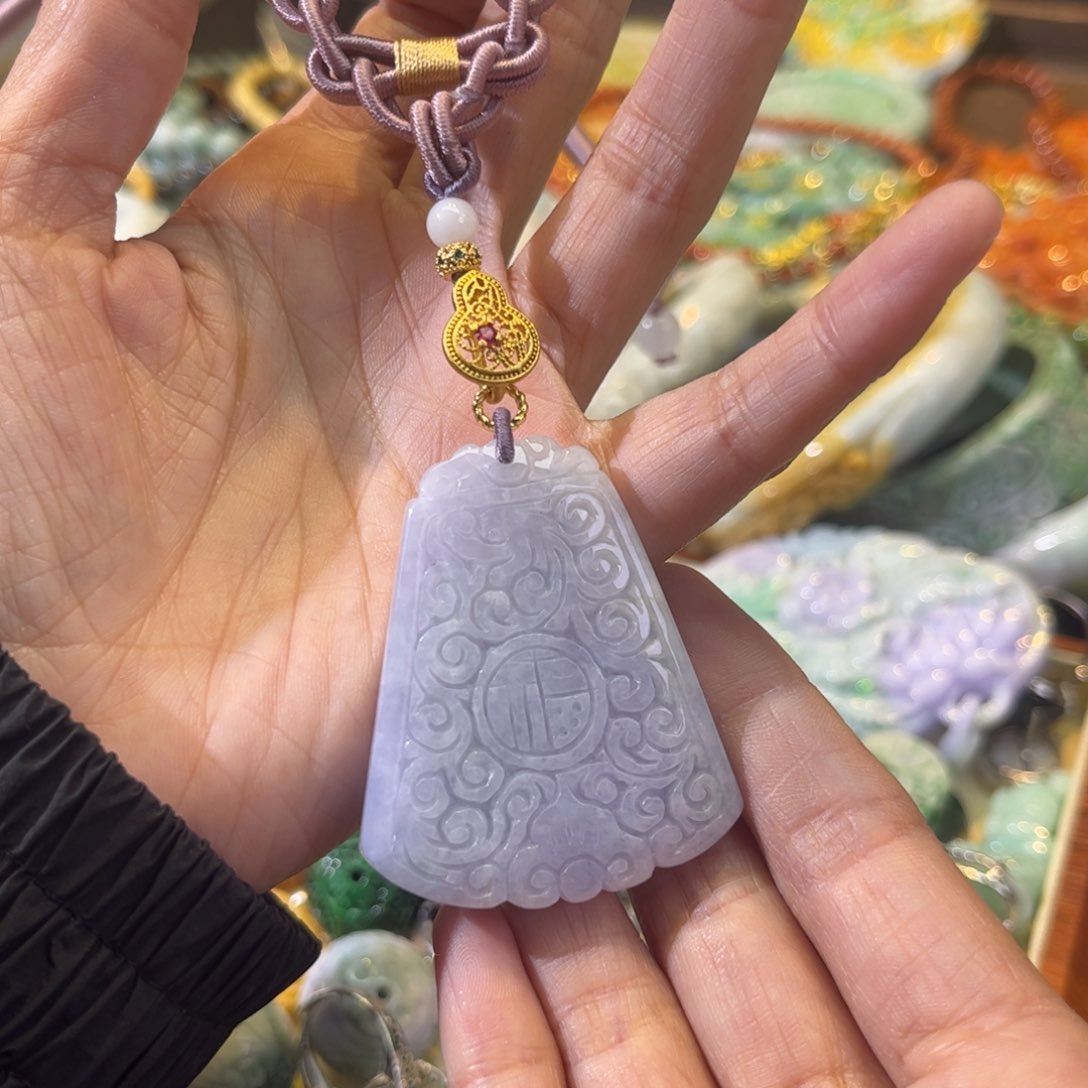 翡翠颈饰未镶嵌待编款