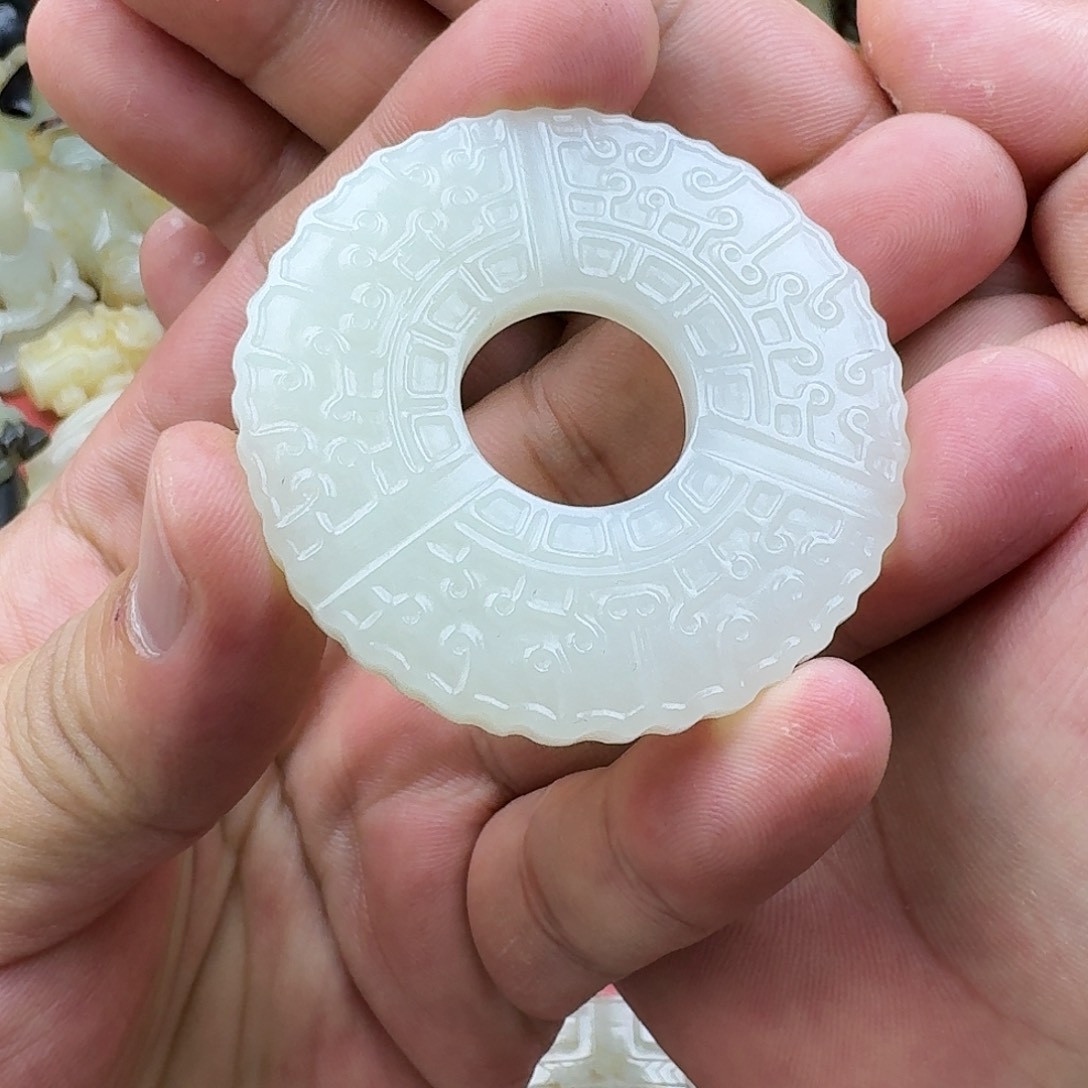 和田玉（糖玉）挂件未镶嵌