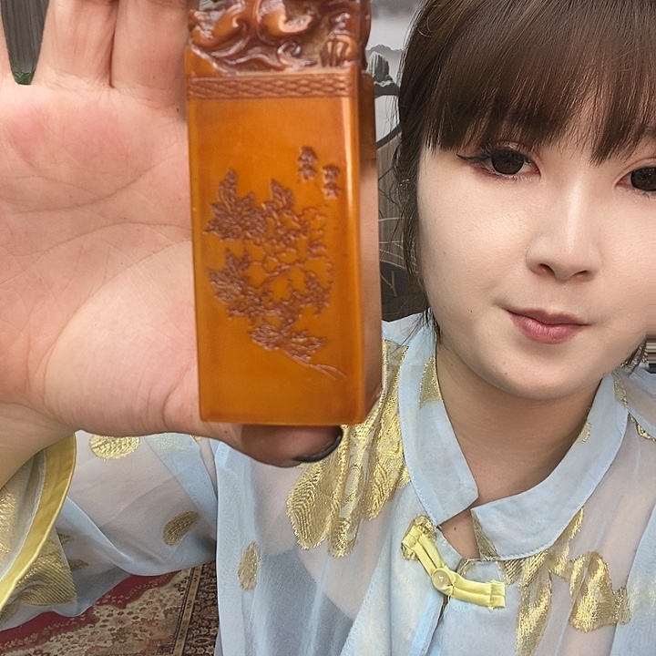 丽***质和田玉未镶嵌把件