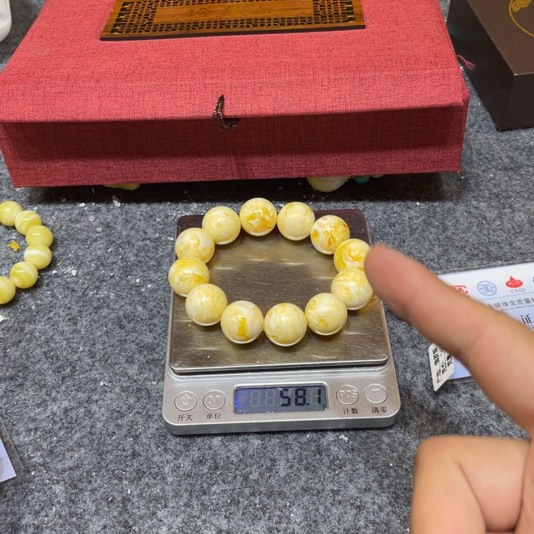 琥珀未镶嵌手链20毫米妖花