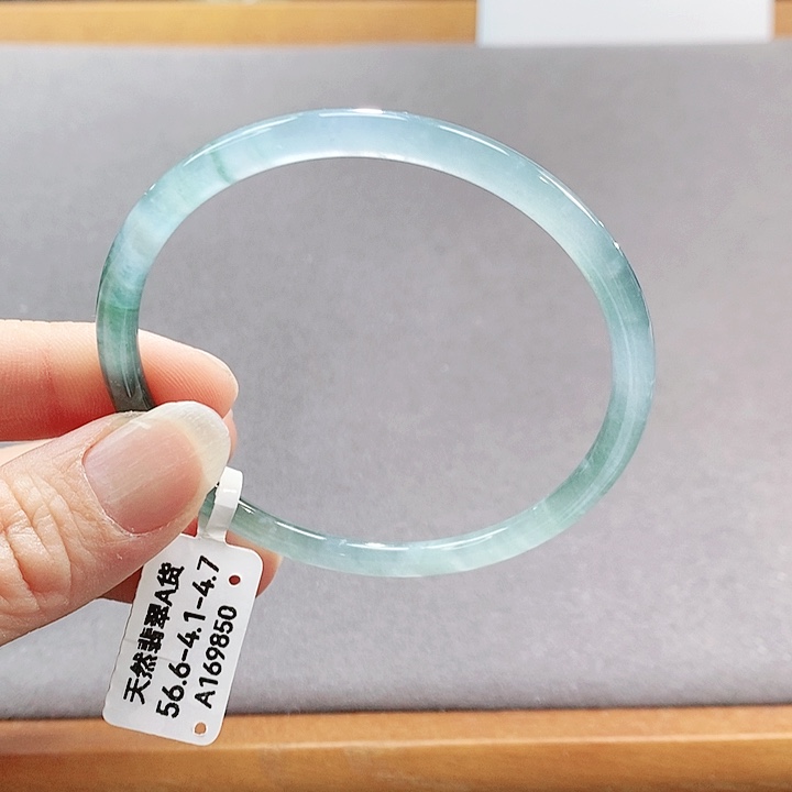 【闪购商品】翡翠手镯（圆镯）未镶嵌