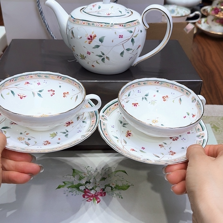 瓷片杯子杯子杯子水杯杯子水杯