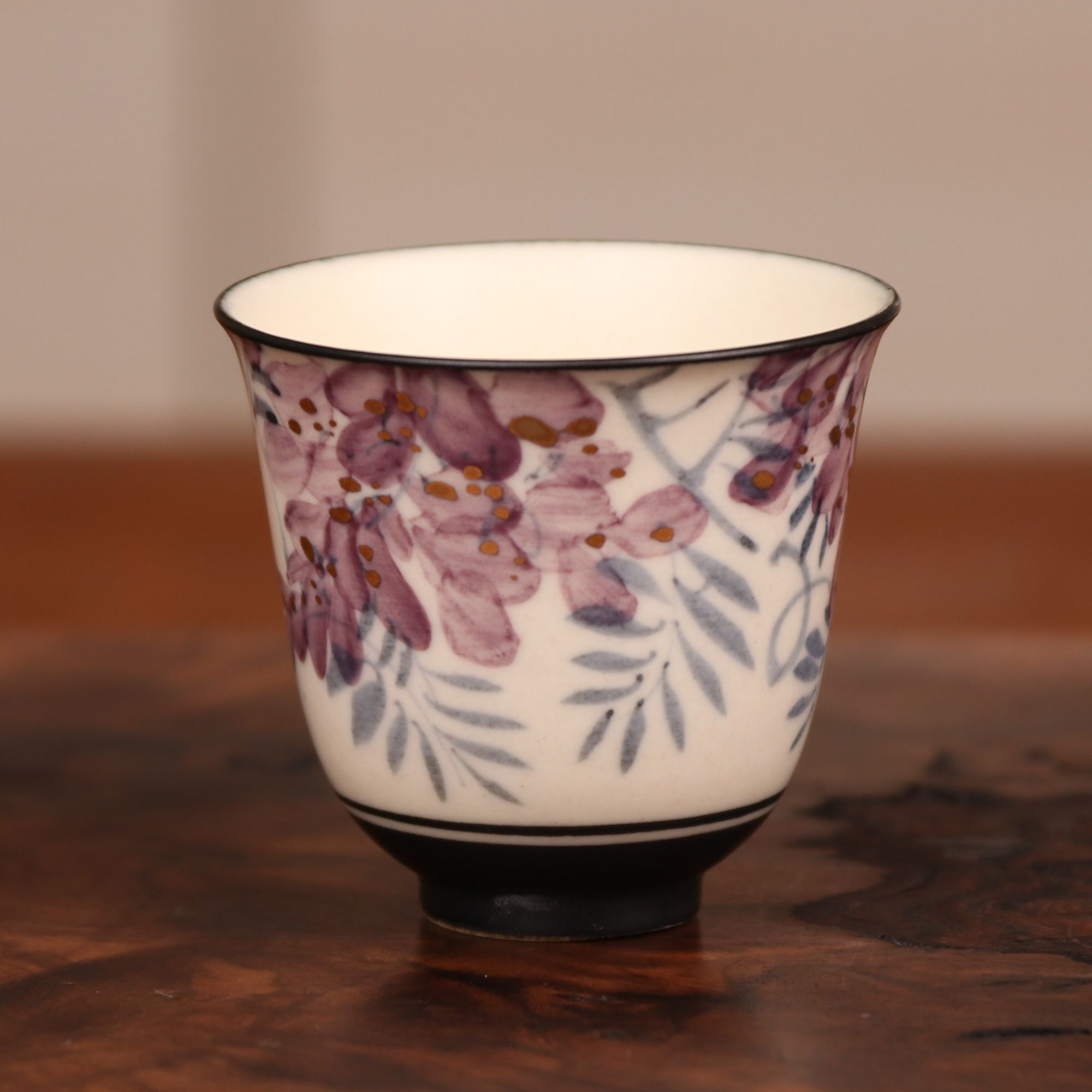 釉下彩手绘描金 紫藤小茶杯