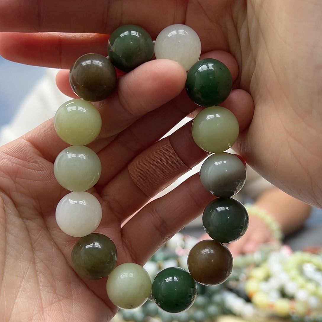 和田玉手串未镶嵌16多宝