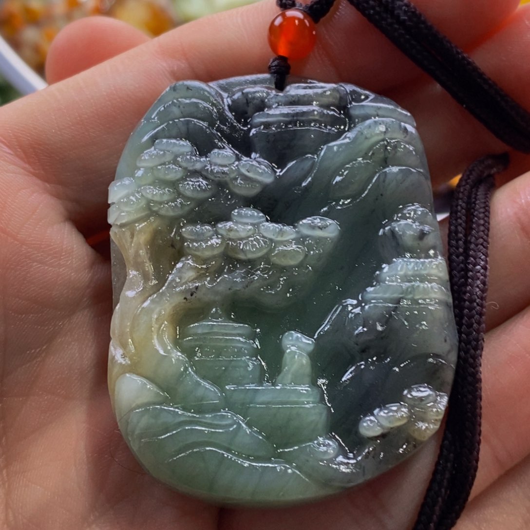 蛇纹石玉吊坠未镶嵌