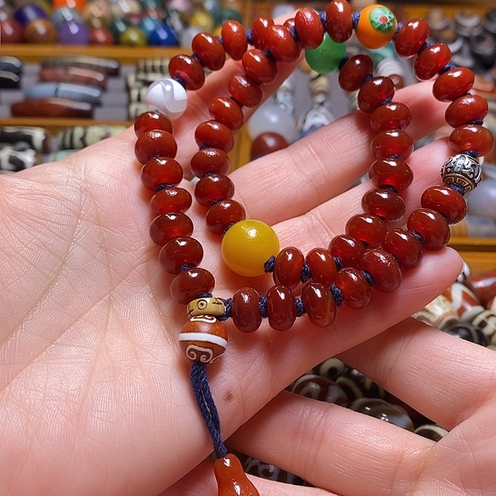 多***宝玛瑙/玉髓未镶嵌颈饰