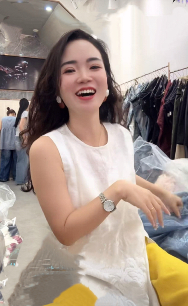 49-79【深圳南油XIAOXIAO/牛仔短裤/直播】深圳南油高端女装直播