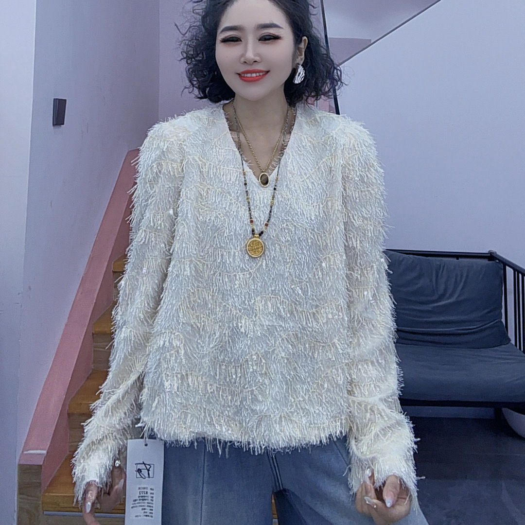 年款设计感长袖小衫