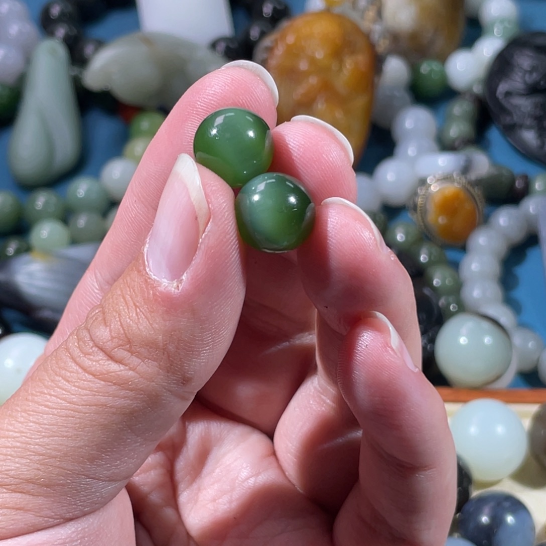 灼***灼和田玉未镶嵌挂件