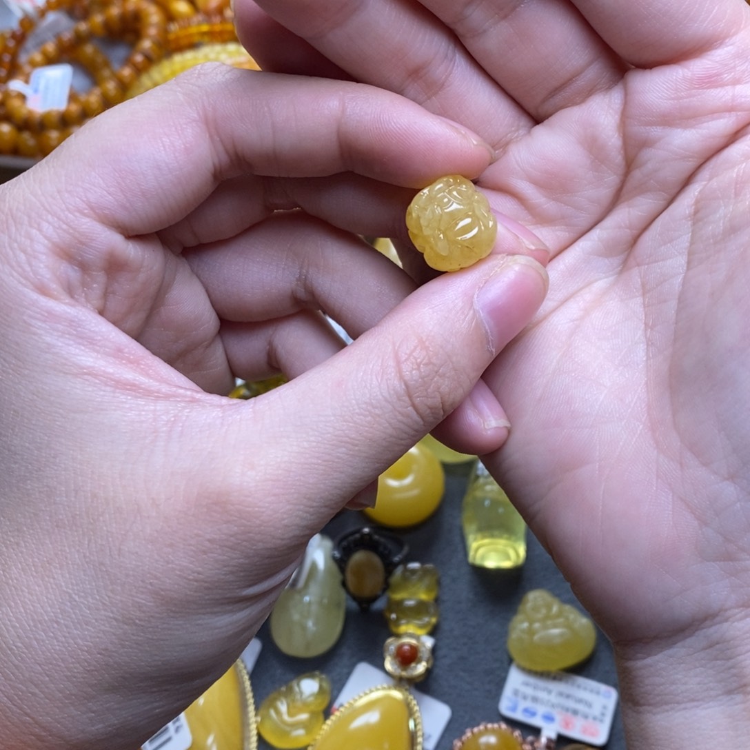 用***3琥珀未镶嵌裸石蜜蜡