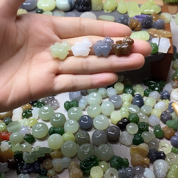 未镶嵌和田玉挂件马150一个多样性发其一