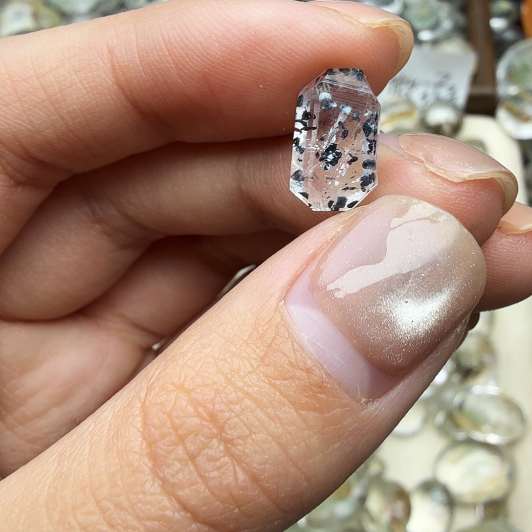 z***w珠宝半成品未镶嵌水晶