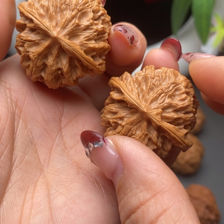 文玩核桃把件苹果园