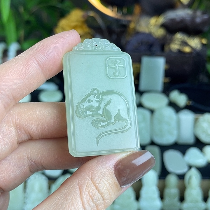 和田玉颈饰未镶嵌道**信