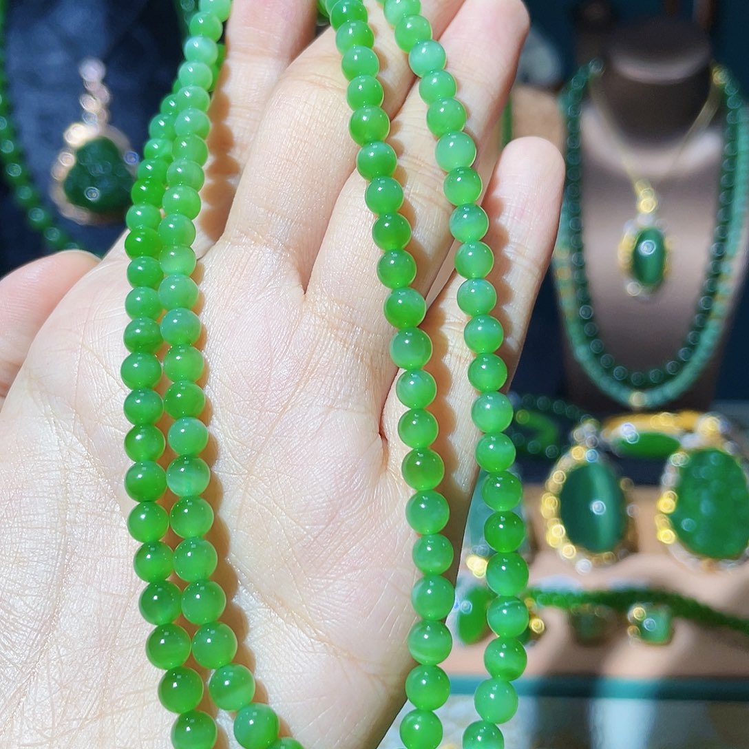 和田玉（碧玉）未镶嵌颈饰