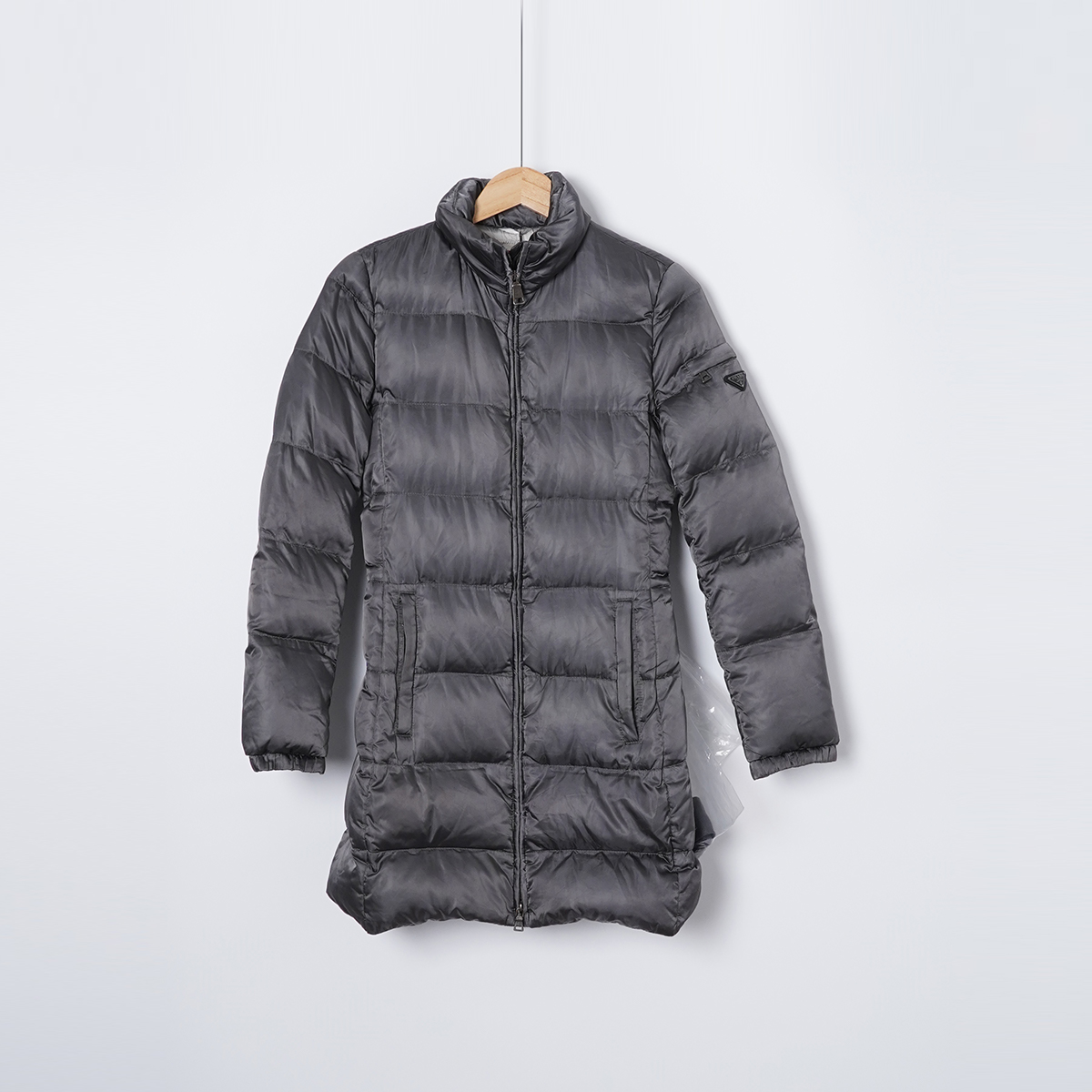 95新 Prada/普拉达 白鹅绒/TH1885/羽绒服外套/38码