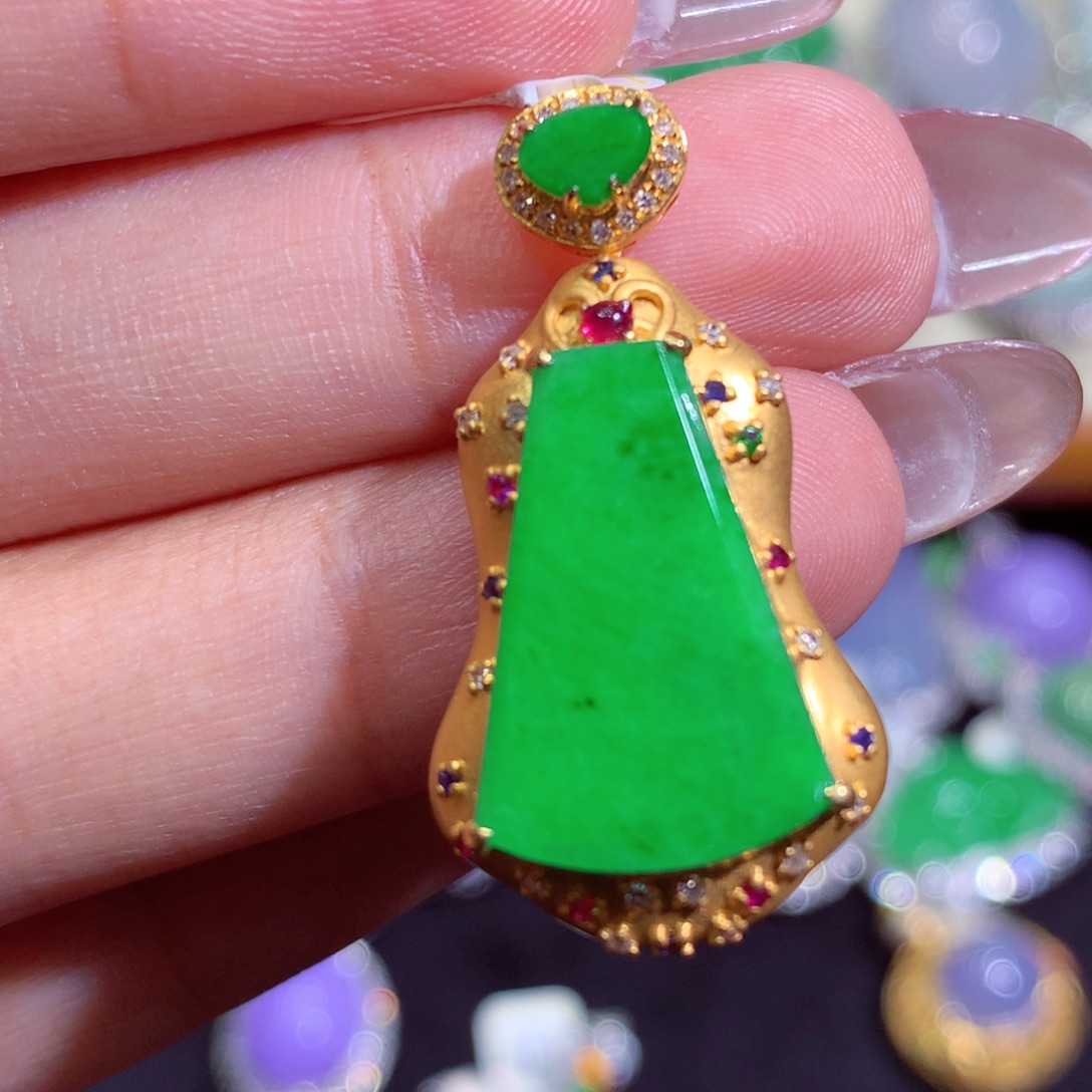 翡翠18K金镶嵌吊坠(不含链)