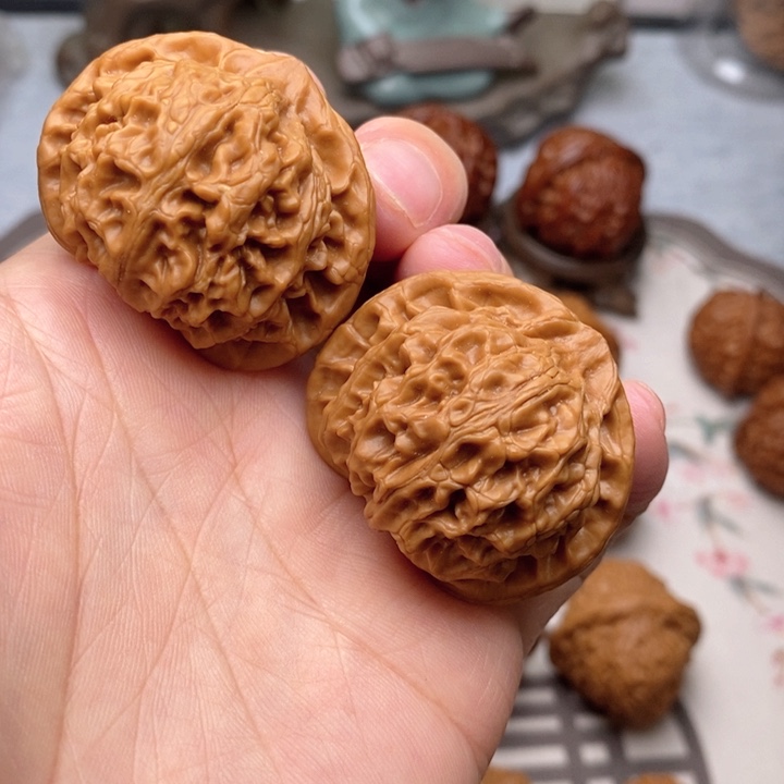 【闪购商品】文玩核桃把件宫灯40