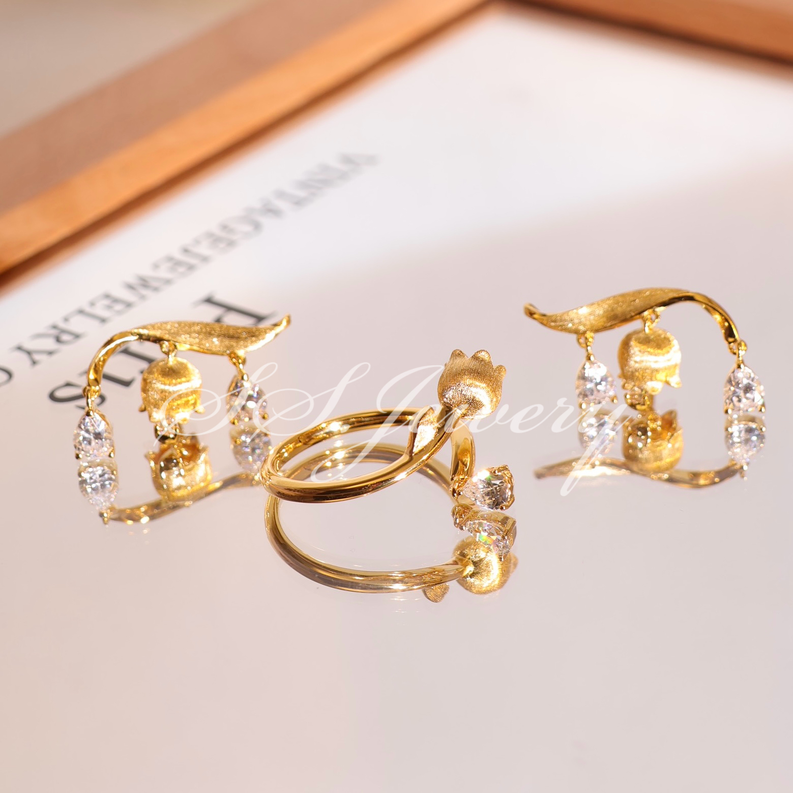 925银合成锆石耳饰 SS JEWELRY摇曳铃兰花镶钻戒指耳钉